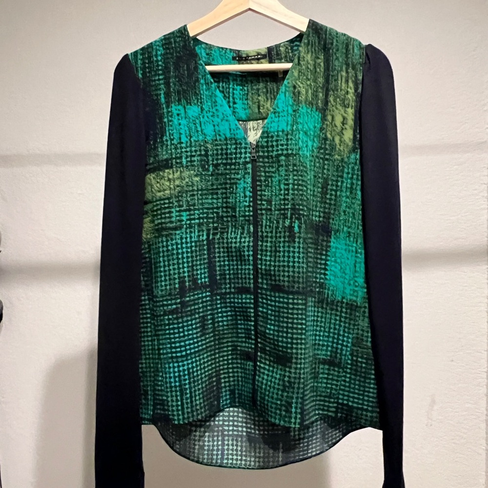 Elie Tahari zip up Blouse